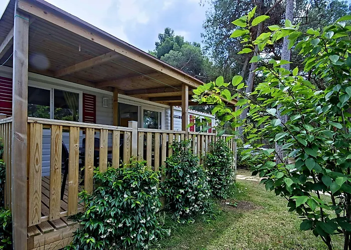 Brioni 홀리데이파크 2*